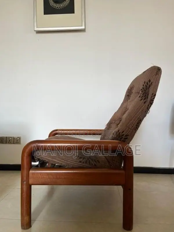 Adjustable Recliner Chair