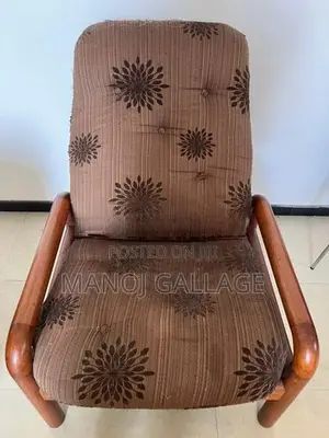 Adjustable Recliner Chair
