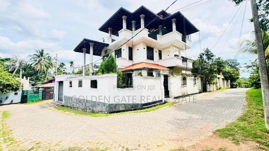 Super Elegant Three Storey house for sale in Yakkala city