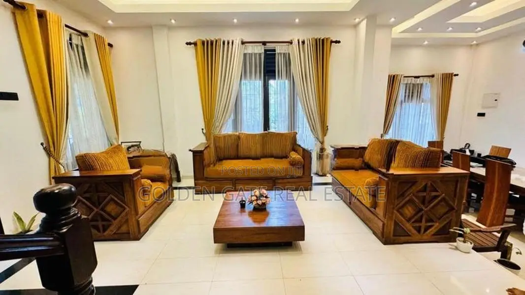 Super Elegant Three Storey house for sale in Yakkala city