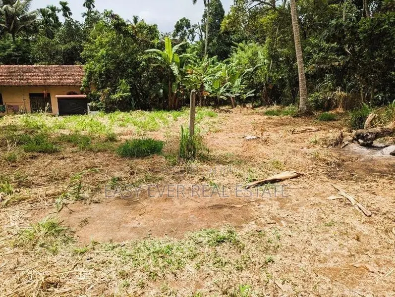 කඩවත – ඉඹුල්ගොඩින් සුපිරි බිම් කොටස්