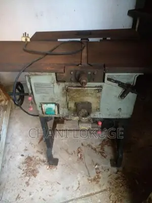 Wood Cutting Machine