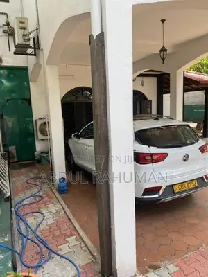 3 Storey House for Rent in Battaramulla