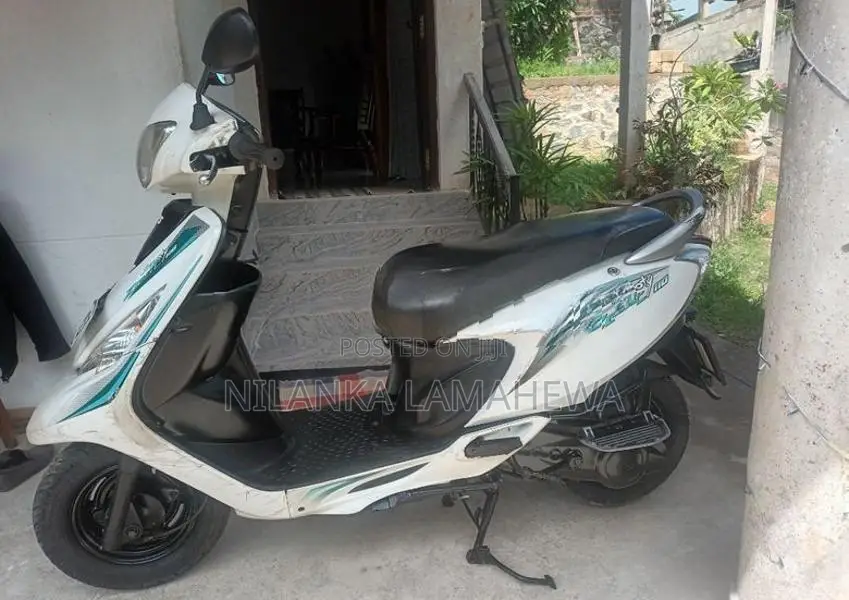 TVS Scooty Zest 2017 2015