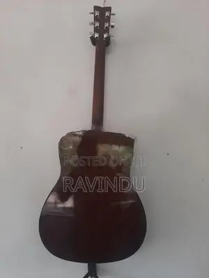 Yamaha F310 Guitar with Paded Bag