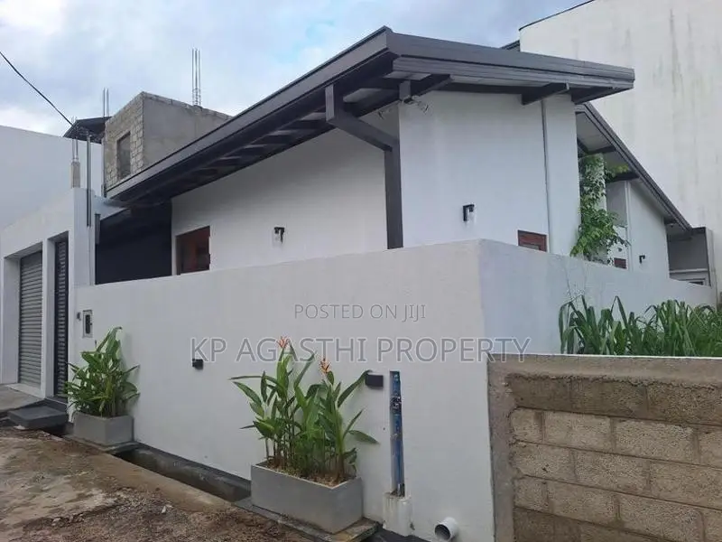 Athurugiriya House for Sale
