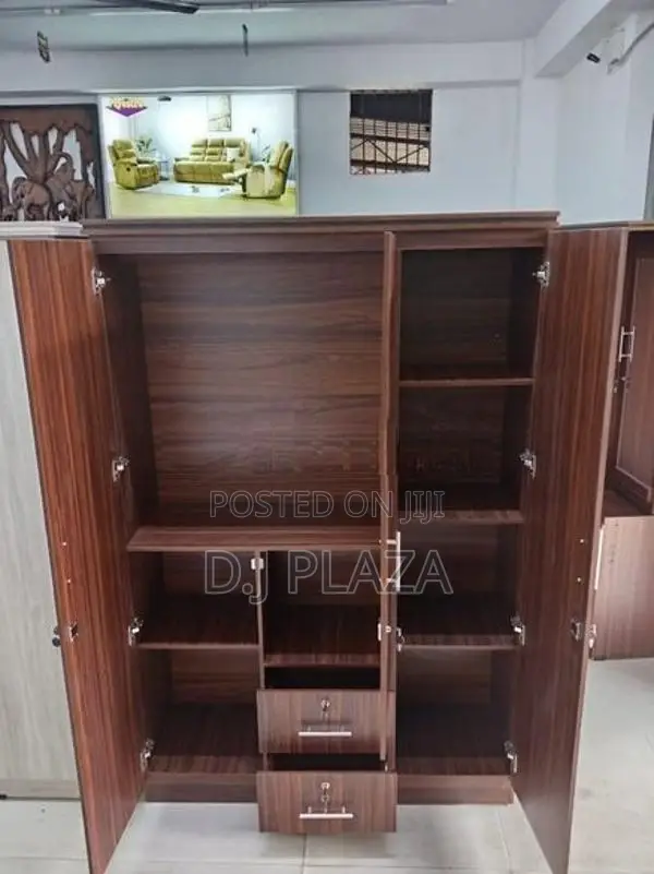 Almari 6 X4