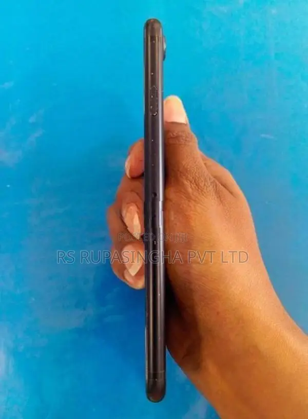Apple iPhone 7 32GB (Used)