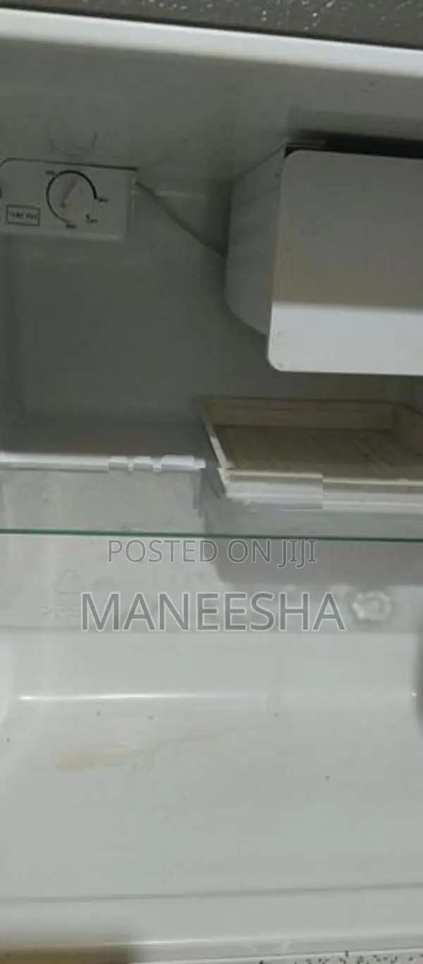 Hisense Mini Refrigerator