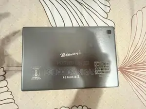 Datamini T104G 10.1 Inch 4G tablet with charger and keyboard case
