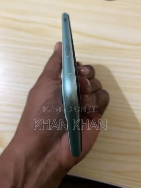 Apple iPhone 11 64GB (Used)
