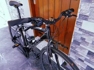 QX Flet Hybrid Bicycle