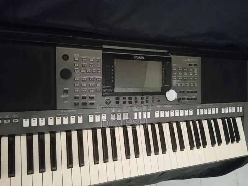 Yamaha PSR S970 Keyboard