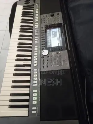 Yamaha PSR S970 Keyboard