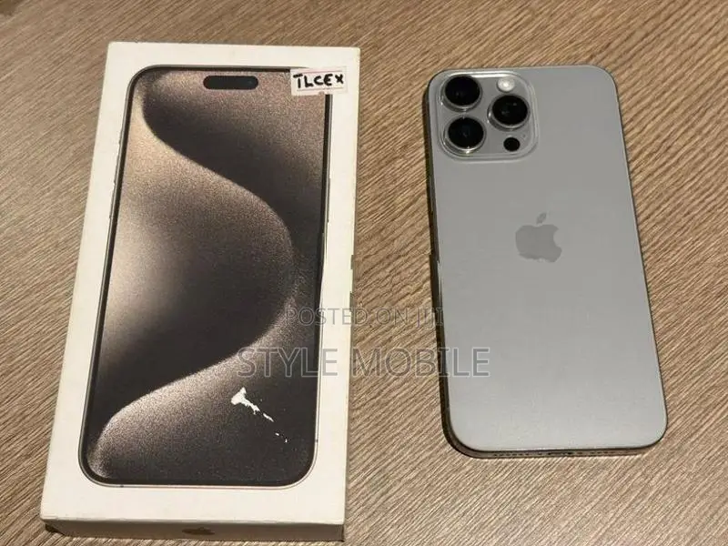 Apple iPhone 15 Pro Max 256GB (Used)