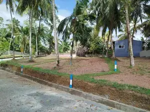 හෝමාගම රෝහල පාරෙන් බිම් කොටස් විකිණීමට