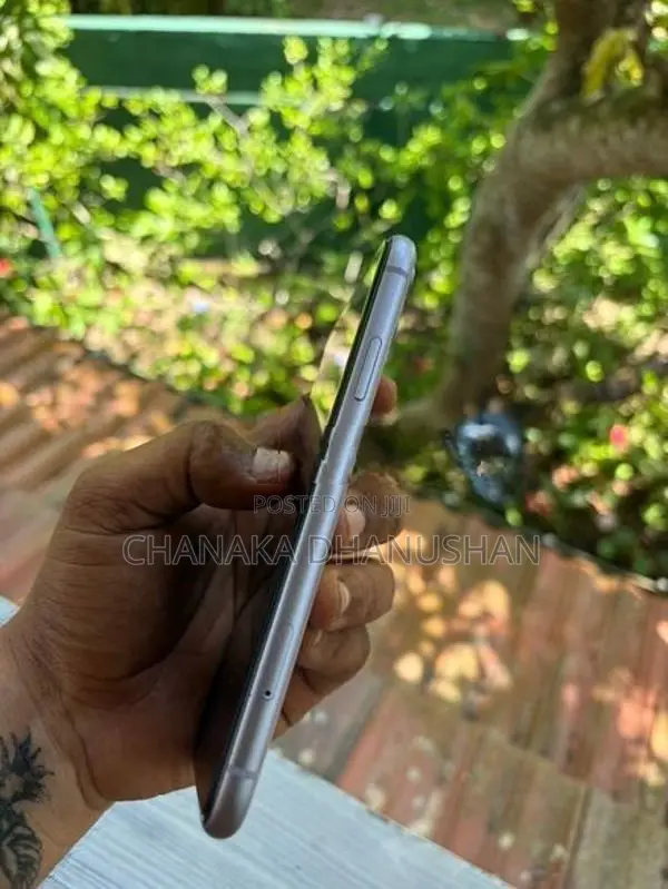 Apple iPhone 11 128gb (Used)