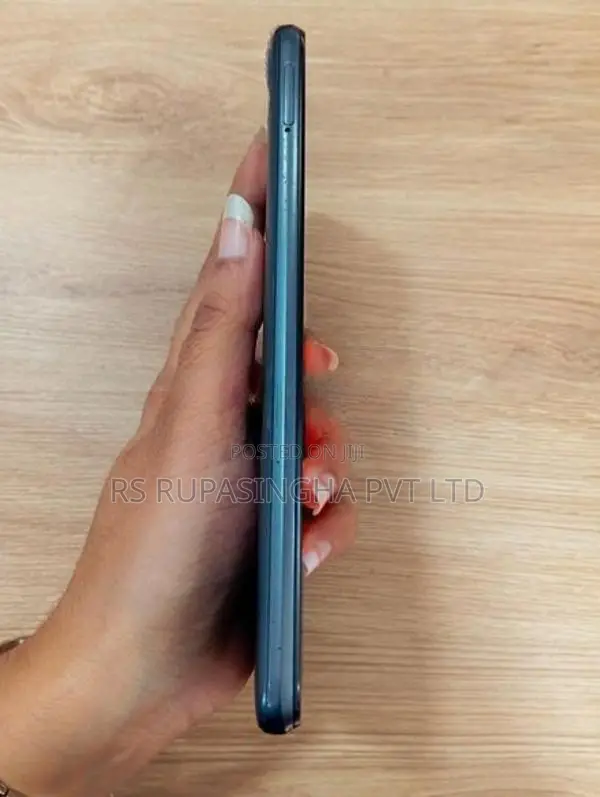 Realme C20 2GB/32GB (Used)