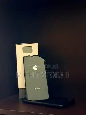 Apple iPhone 8 (Used)