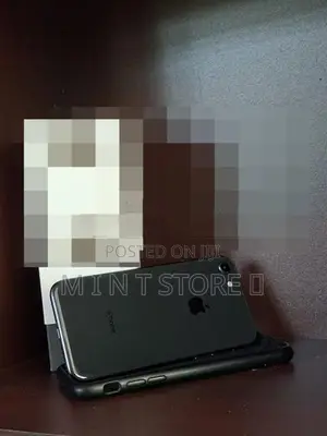 Apple iPhone 8 (Used)