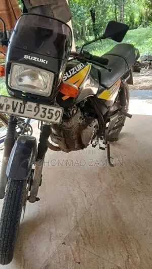 Suzuki GS 125 1999