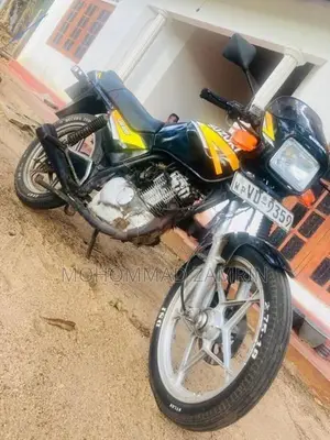 Suzuki GS 125 1999