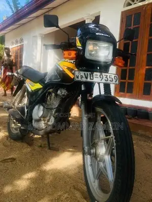 Suzuki GS 125 1999