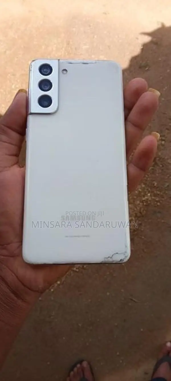 Samsung Galaxy S21 (Used)
