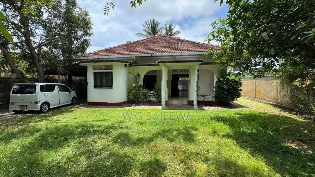 40 Perch Land with House Sale in Ja-Ela