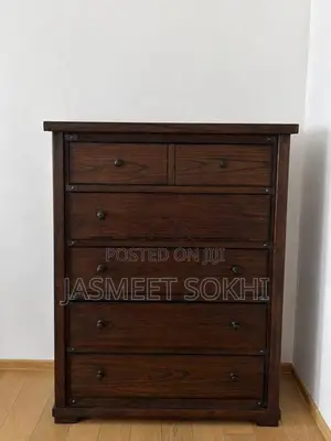 Chest of drawers