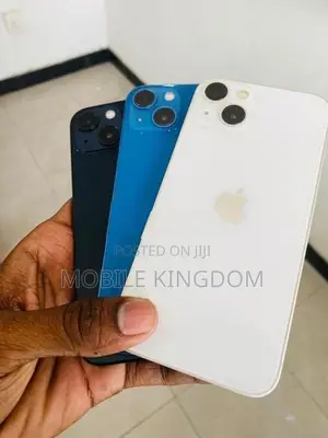 Apple iPhone 13 128GB White Fullset (Used)