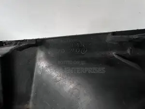 Toyota Esquire ZWR80 G Fog Light