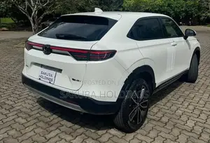 Honda Vezel Z Premium 10 Speaker 2026