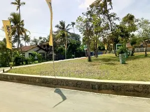 පඹුරණ ගාලු පාරට ලගින්ම බිම් කොටසක්