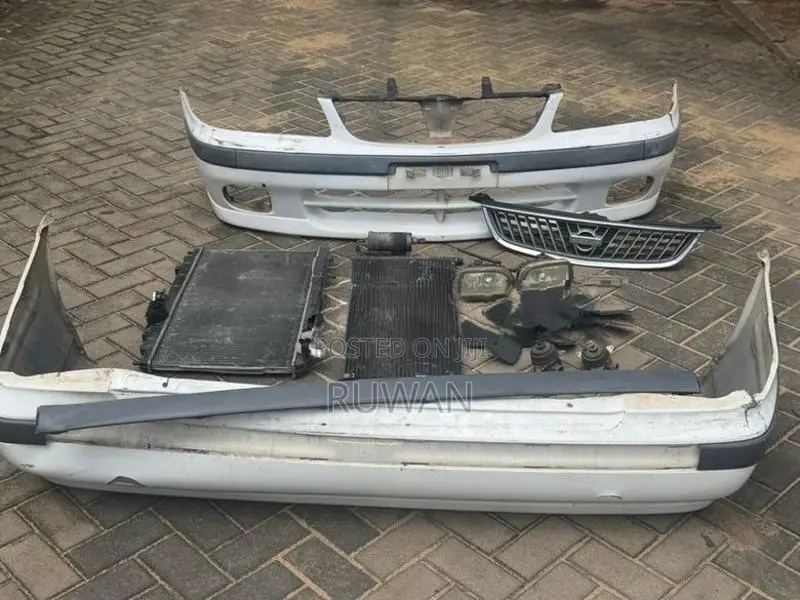 Nissan FB15 Auto Parts Set