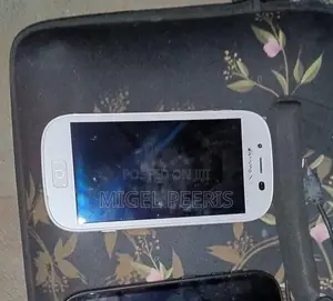 Fujitsu Arrows MX F-F01K Docomo F06 (Used)