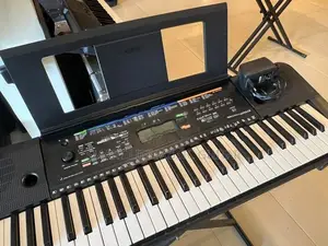Yamaha PSR E 253 Keyboard