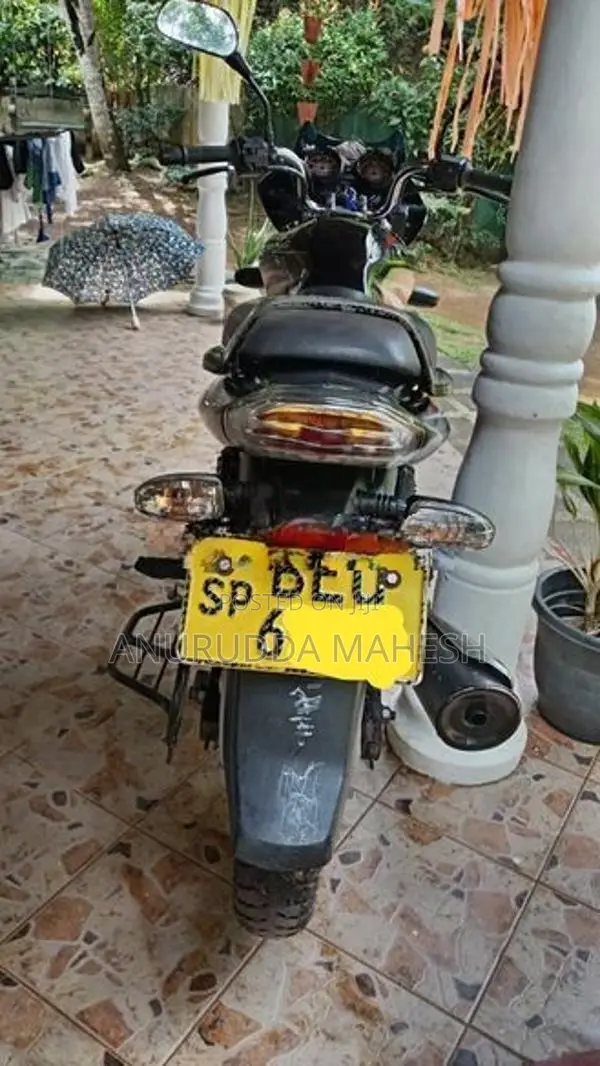Bajaj Discover 125 2017