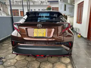 Toyota CHR NGX 50 2017