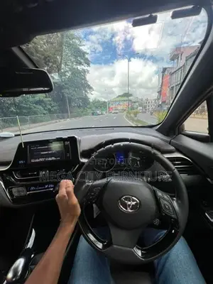 Toyota CHR NGX 50 2017