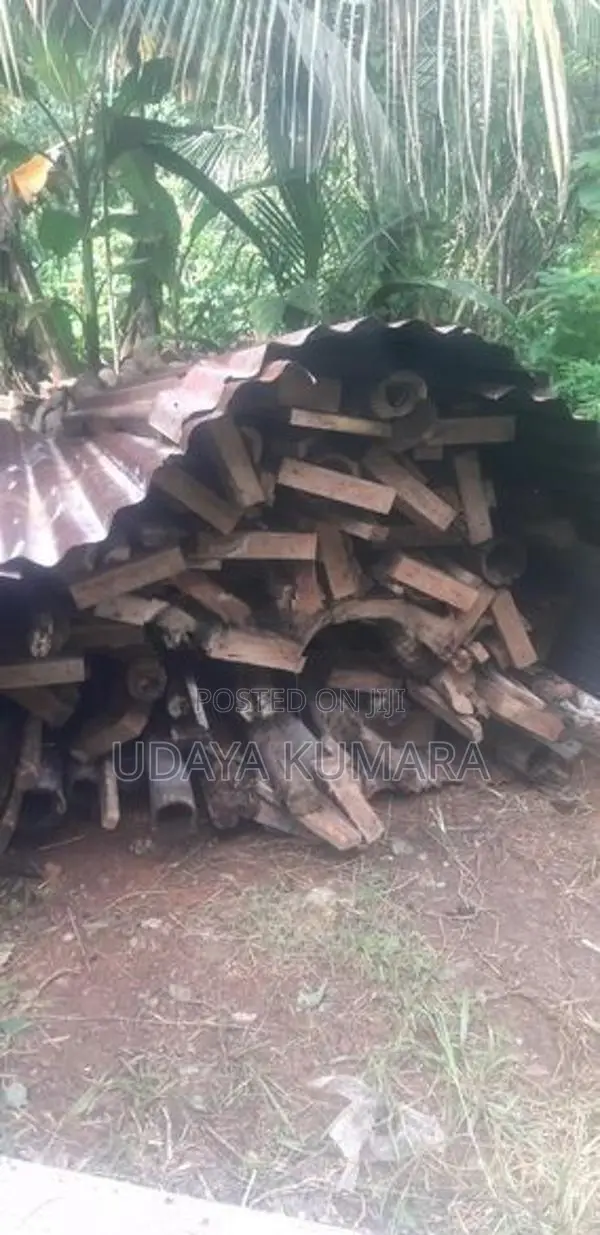 ලී මුක්කු 2 x 4 ජොඉස් සමග