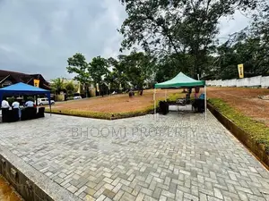 හෝකන්දර වානගුරු මාවතට මුහුණලා නව බිම්කොටස්