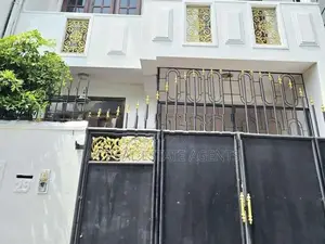 Three-Storey House for Sale in Kolonnawa