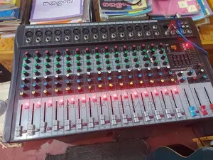 16 Channel Audio Sound Mixer