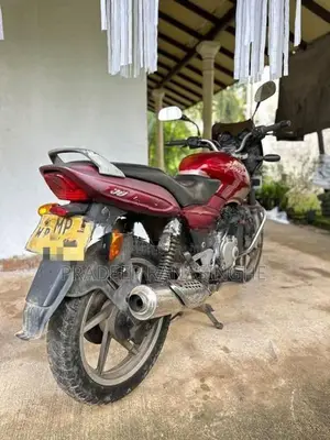 Bajaj Pulsar 150 2005