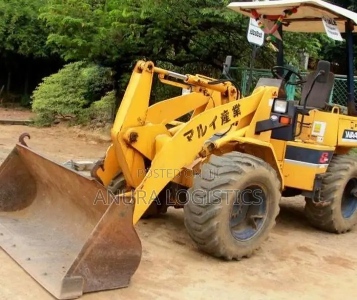 Komatsu WA40 Loader 2011