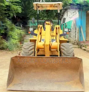 Komatsu WA40 Loader 2011