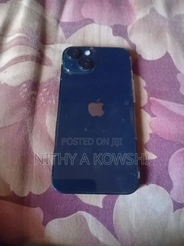 Apple iPhone 13 (Used)