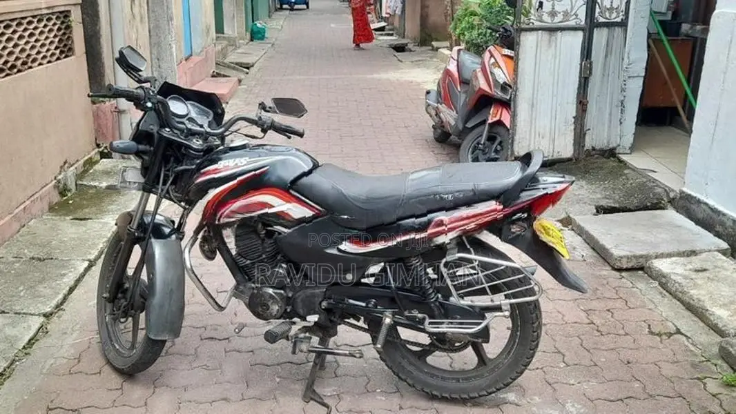 TVS Metro 110 2017