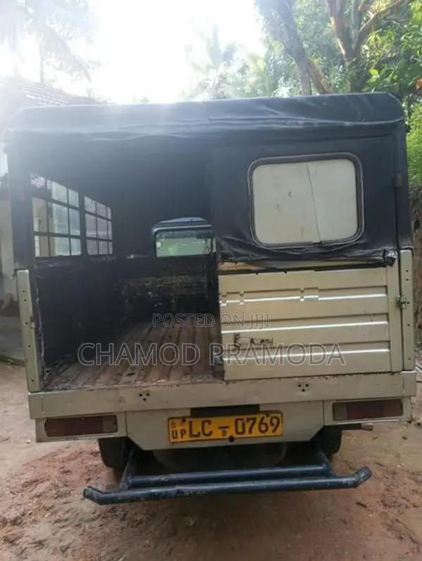 Mahindra Bolero 2006